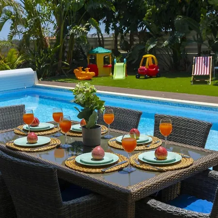 Picture Renting Your 5 Star Villa With Beautiful Private Pool, Larnaca Villa 1397 *