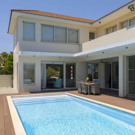 Villa Picture Renting Your 5 Star Villa With Beautiful Private Pool, Larnaca Villa 1397 *