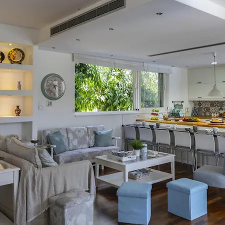 Picture Renting Your 5 Star Villa With Beautiful Private Pool, Larnaca Villa 1397 *