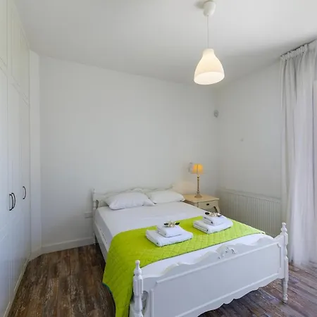 别墅 Picture Renting Your 5 Star Villa With Beautiful Private Pool, Larnaca Villa 1397