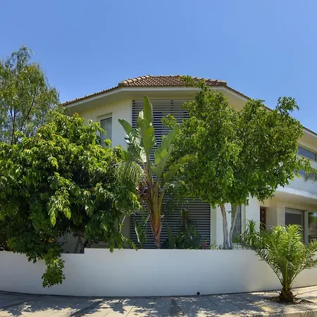 Picture Renting Your 5 Star Villa With Beautiful Private Pool, Larnaca Villa 1397