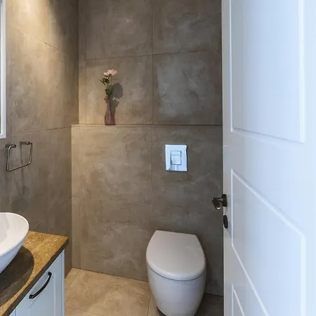 Picture Renting Your 5 Star Villa With Beautiful Private Pool, Larnaca Villa 1397 Willa